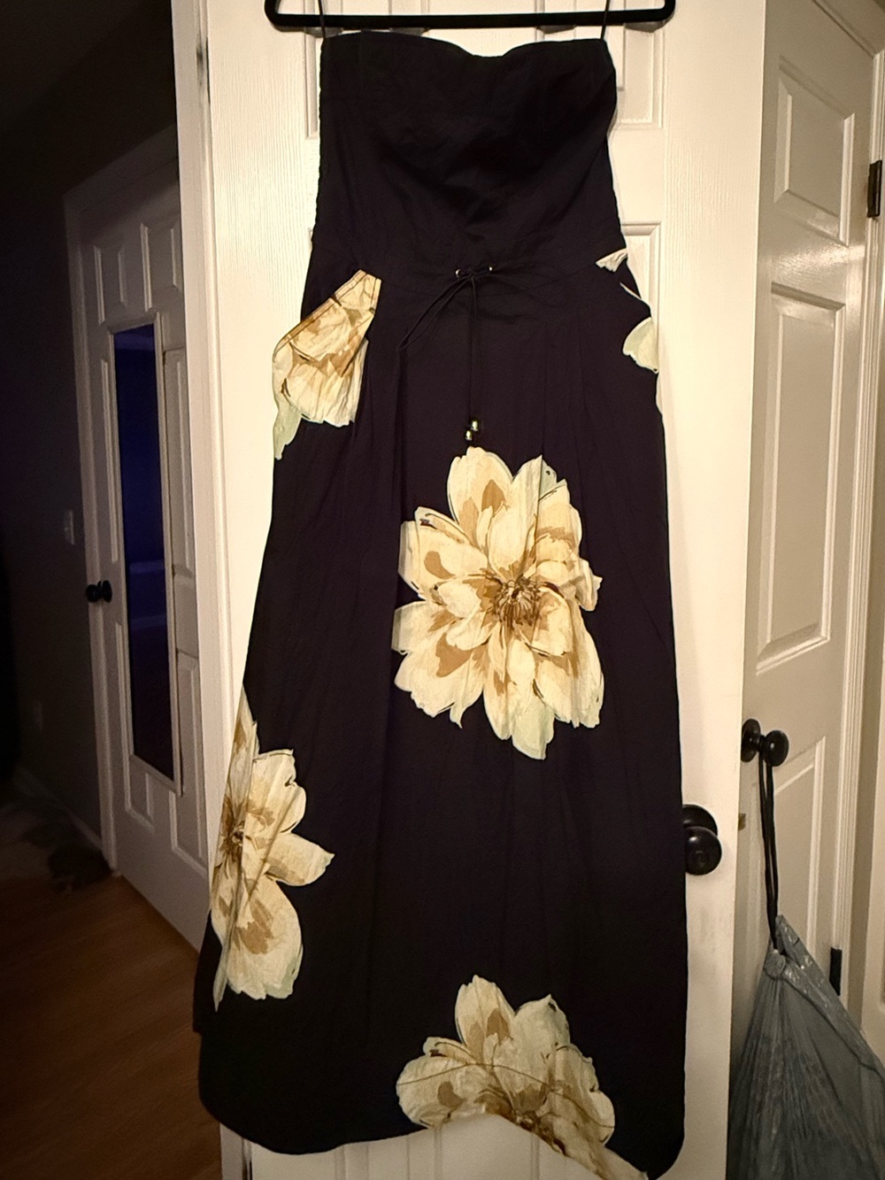 Anthropologie Maeve Strapless Smocked Maxi Dress Pockets Black Floral size large - Picture 5 of 12